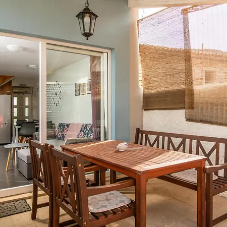 Gorgeous Home In Krnica With Kitchen *