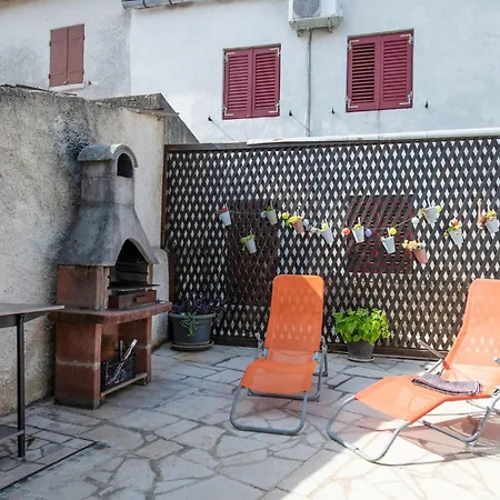 Ferienhaus Gorgeous Home In Krnica With Kitchen *